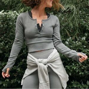 Aerie Offline Henley Waffle Crop Top Long Sleeve Shirt Women’s Medium Sage Green